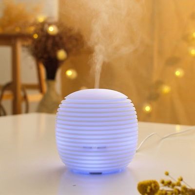 Diffusor de aroma USB de óleo essencial portátil branco de 100 ml perfeito para spa em casa