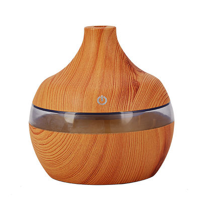 Humidificador de quarto de névoa fria de tamanho pequeno de 300 ml de grãos de madeira com luz LED de mudança de cor